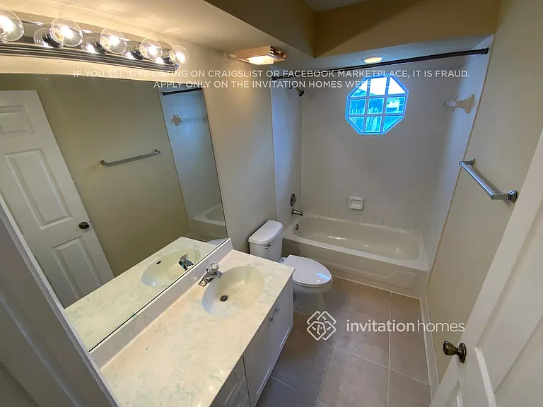 9648 Tavernier Dr — Photo 14