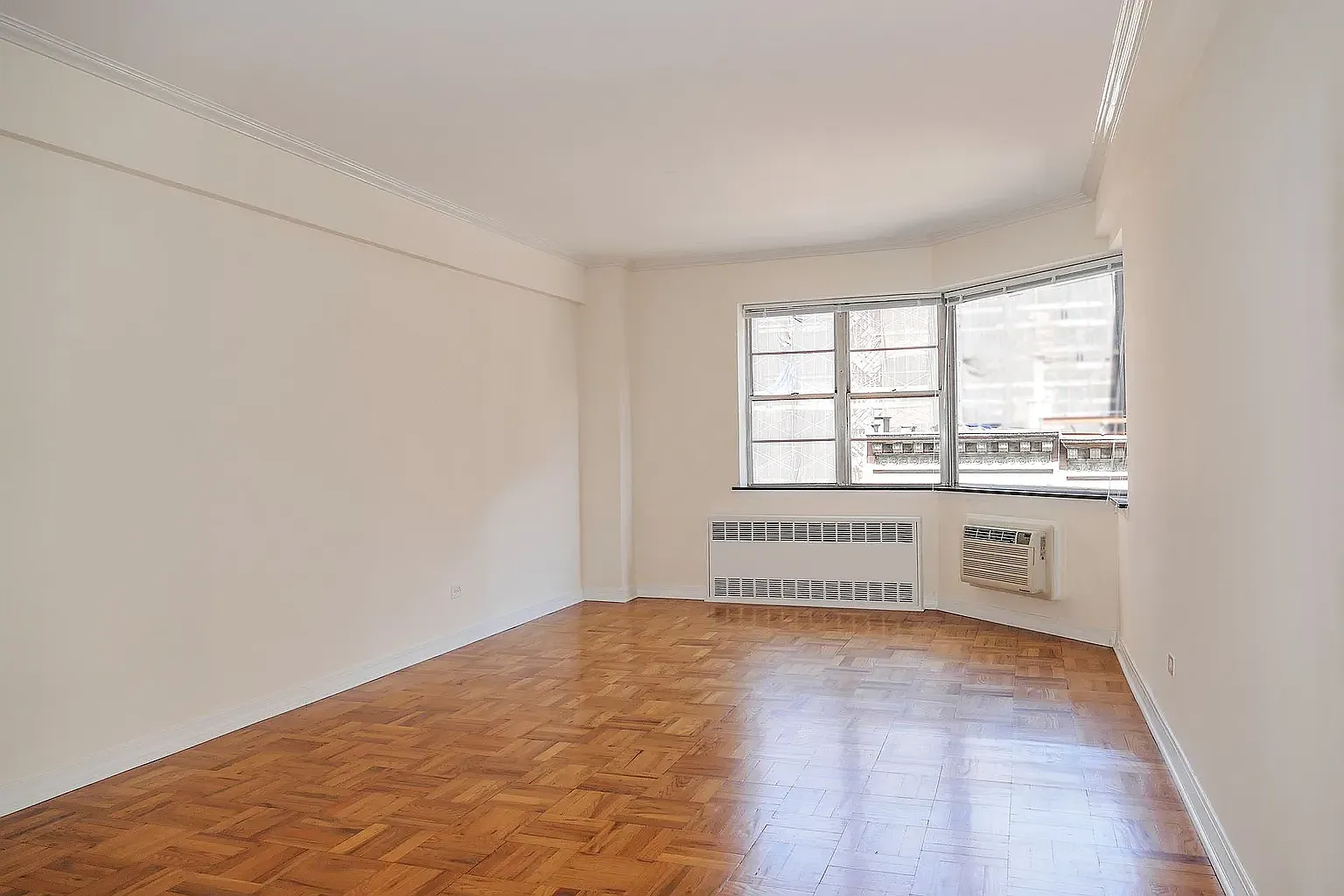 40 East 89th Street — Photo 2