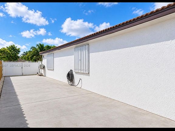 4th image of 25237 SW 133rd Pl