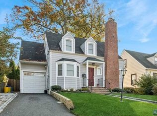 1121 Bromley Ave, Teaneck, NJ 07666