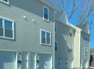 489 Columbus Blvd APT M, New Britain, CT 06051