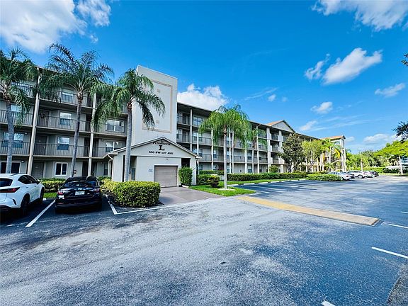 5th image of 550 SW 137 Avenue #405L