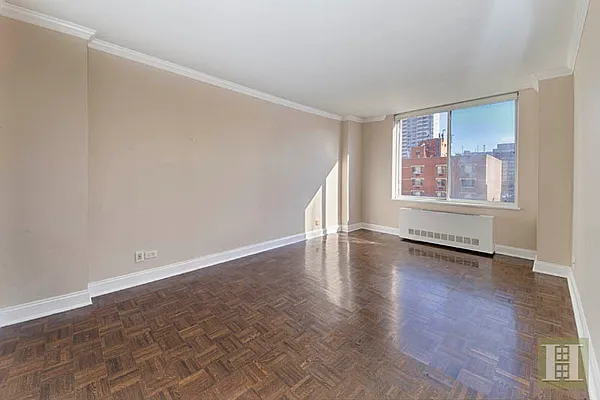 Rented by Halstead Real Estate | media 32