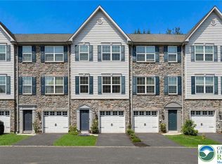 1522 Brookstone Pl, Hellertown, PA 18055