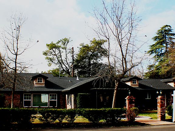 3rd image of 8957 N Nassano Dr