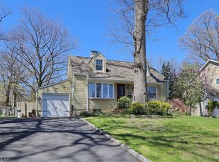 43 Woodcrest Cir, Springfield, NJ 07081