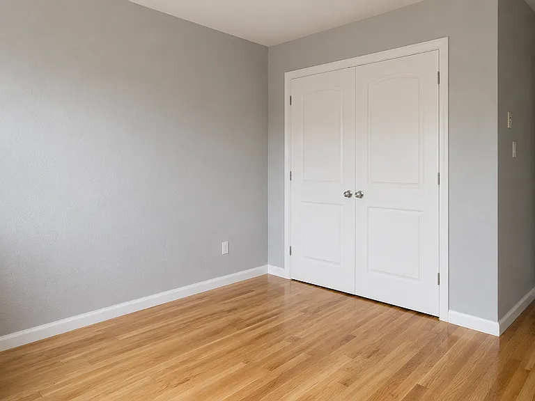 300 7th Ave #17 — Photo 10