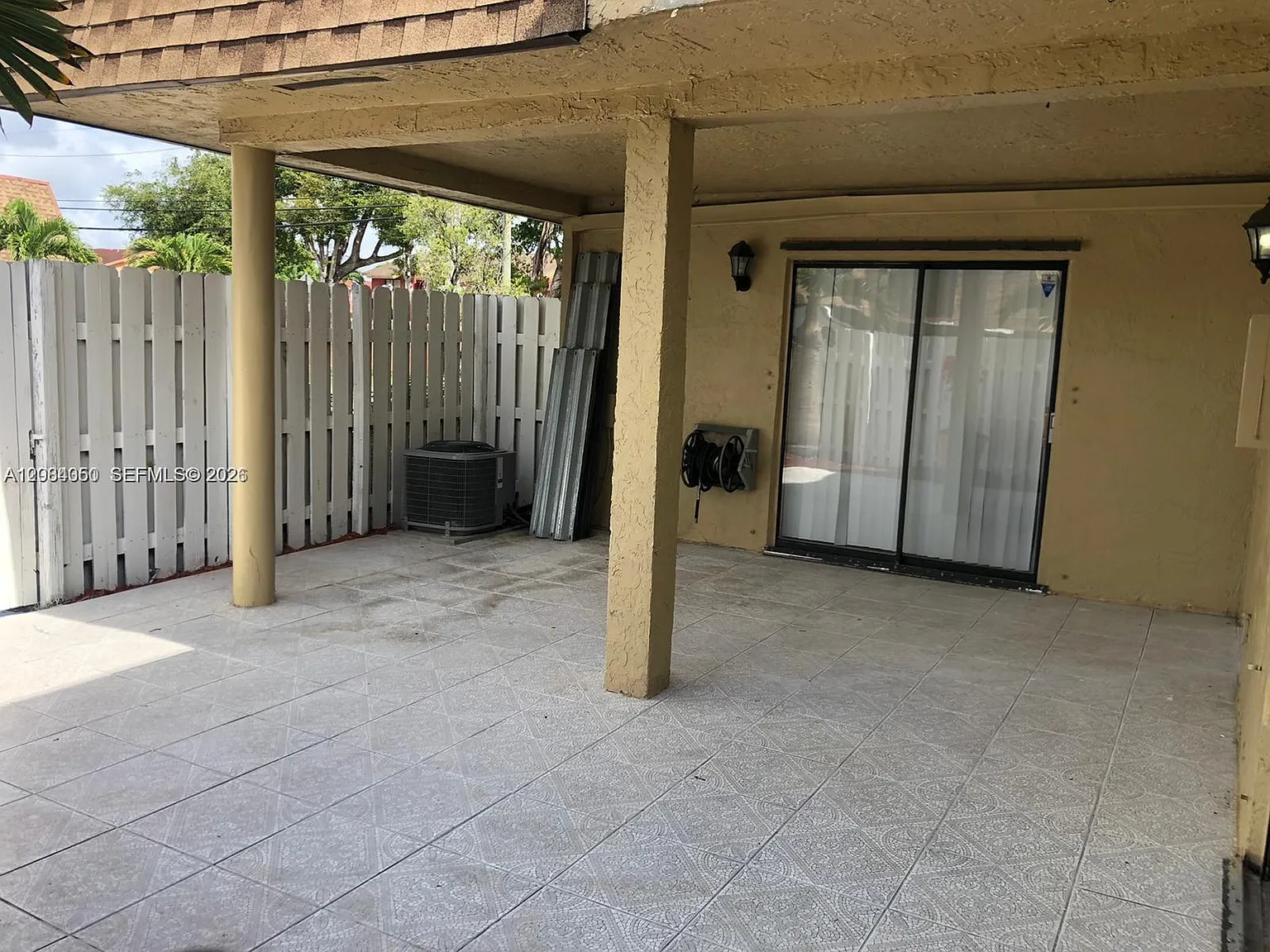 Lago Grande Four-C Condo — Photo 3