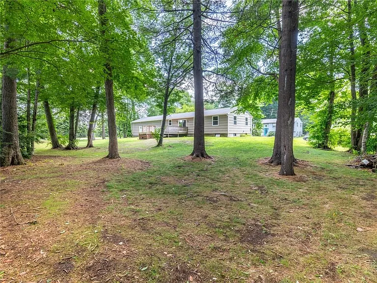 7 Jay Dr — Photo 37