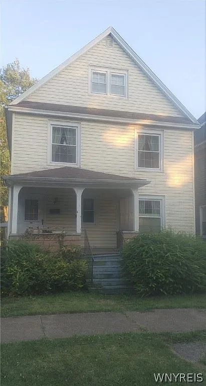 209 Goundry St photo 1
