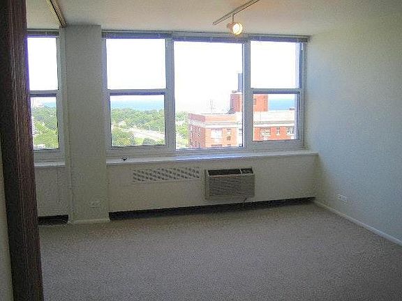 3rd image of 4250 N Marine Dr APT 2132