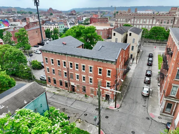 1637 Hughes St, Cincinnati, OH 45202