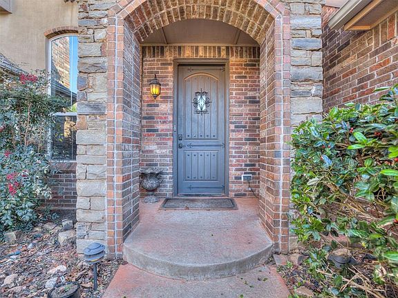 4th image of 9124 SW 36th St