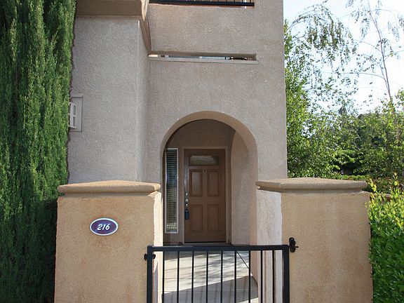 3rd image of 5350 Dunlay Dr Unit 216