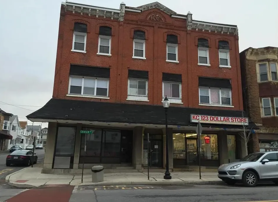 1 bed, 1.0 bath, 800 sqft, $850 — Photo 1