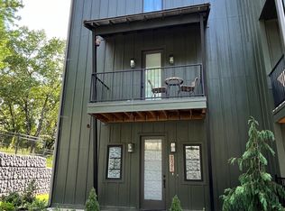 2061 E Roe Ter, Fayetteville, AR 72703