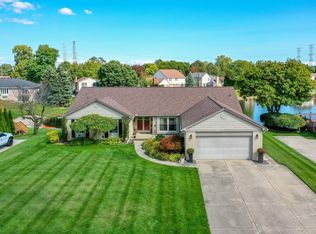 46874 Spruce Dr, Shelby Township, MI