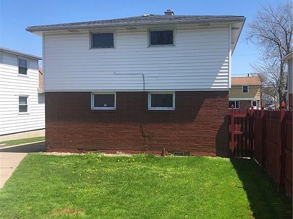 2nd image of 120 Klinger Ave