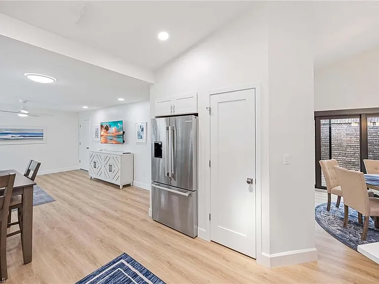 571 Park Shore Dr #G-6 — Photo 15