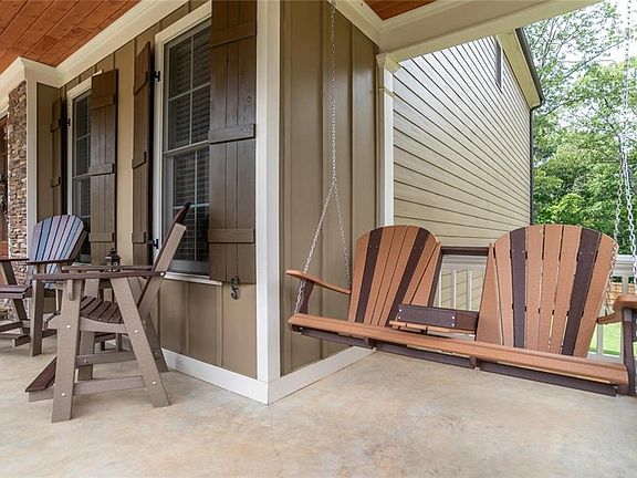 4th image of 61 Mission Hills Dr