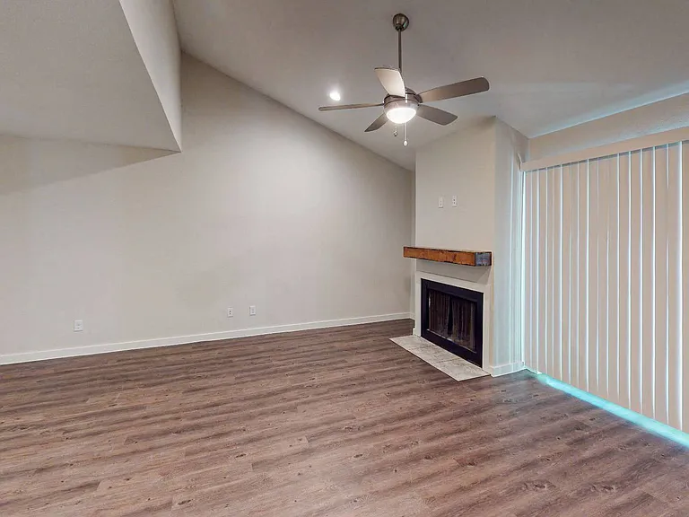 Mosswood Apartments — Photo 20