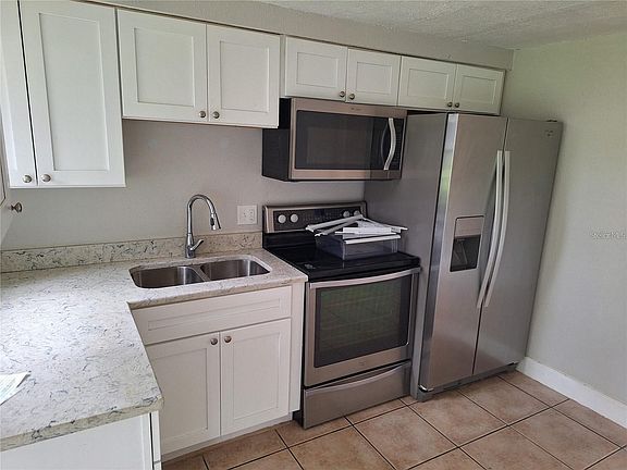 5th image of 7908 Butler Ave