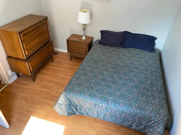 82 Hamilton St, Kingston, ON K7K 1P2