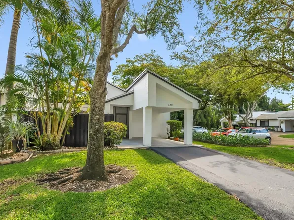 380 Fairway Cir #46, Weston, FL 33326