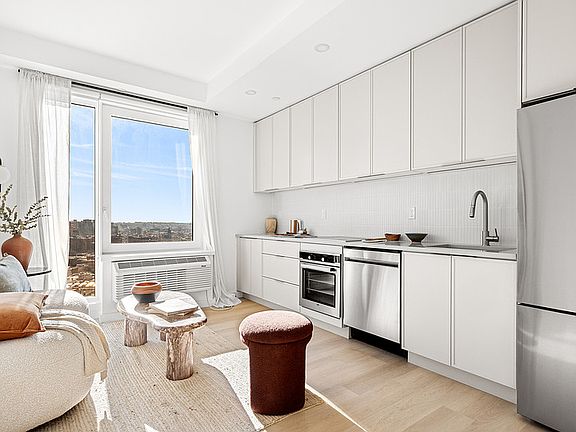 5th image of 150 Lawrence St #1602
