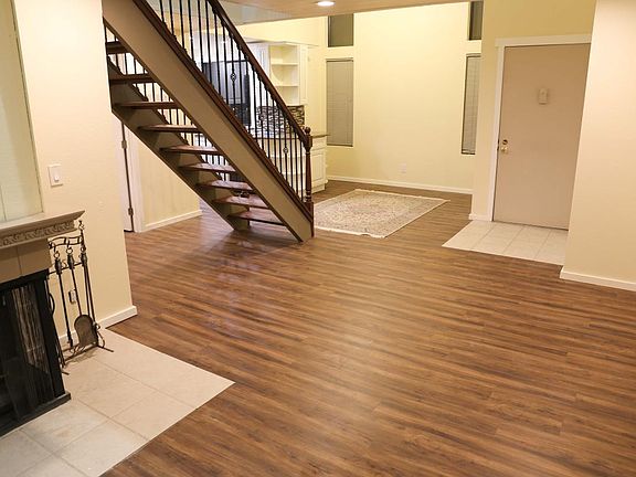 2nd image of 10911 NE 37th Pl APT 2