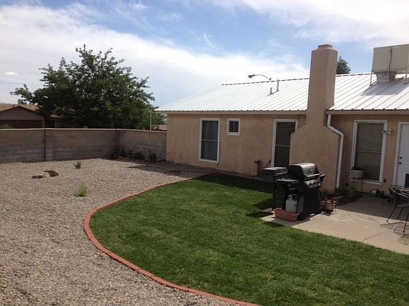 2nd image of 808 Georgene Dr NE
