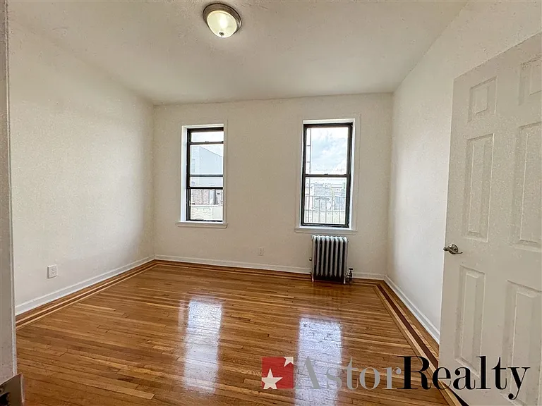 31-60 34th St #B4 — Photo 18