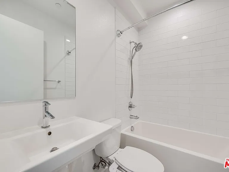4320 Eagle Rock Blvd #1 — Photo 7