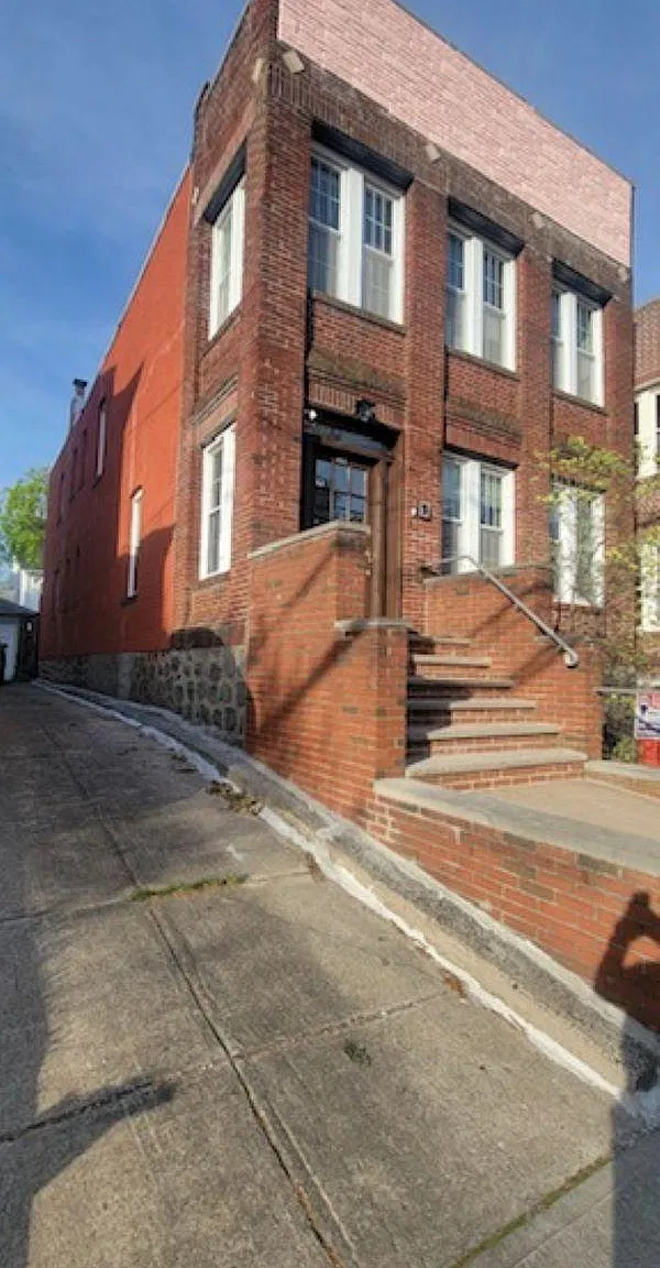 2 bed, 1200 sqft, $2,826 — Photo 1