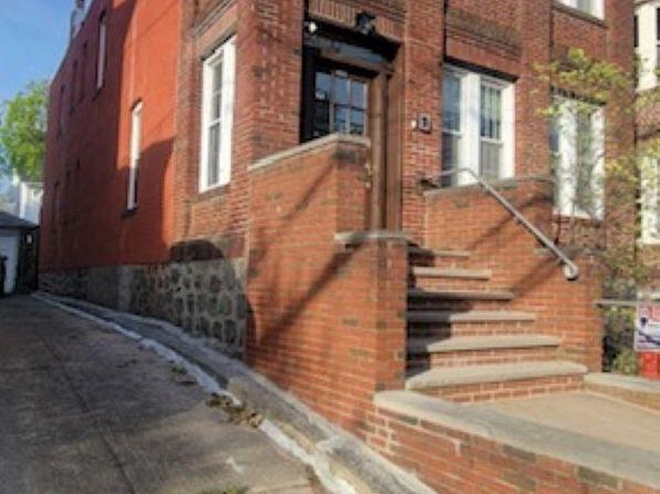 61 Fulton St #2
