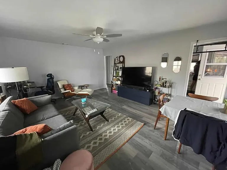 222 Roswell Ave #A — Photo 6
