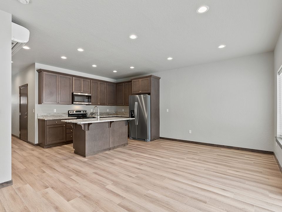 1st image of 6 7th St #1