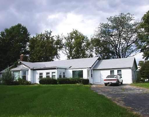 1st image of 950 W 75th St