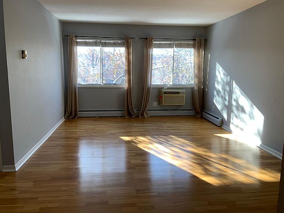 4th image of 520 Ridgewood Ave APT 206