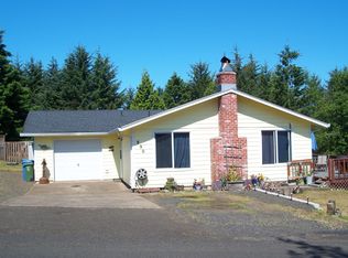 890 SE Ball Blvd, Waldport, OR 97394