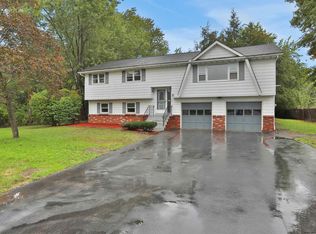 42 Kukuk Ln, Ulster, NY 12401