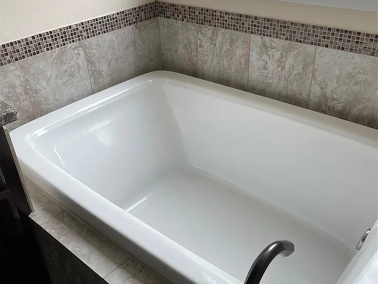5105 Maple St — Photo 30