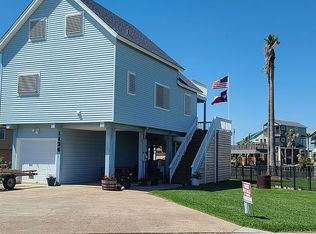 1134 Tiki Dr, Tiki Island, TX 77554