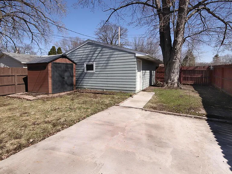 3600 Quail Ave N — Photo 22