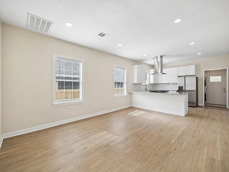 1109 Hays St — Photo 3