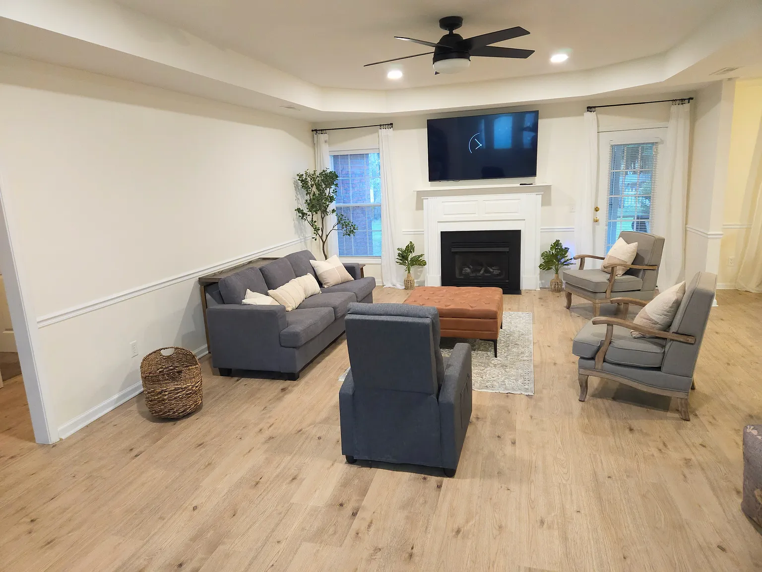 5 bed, 2950 sqft, $3,300 — Photo 3