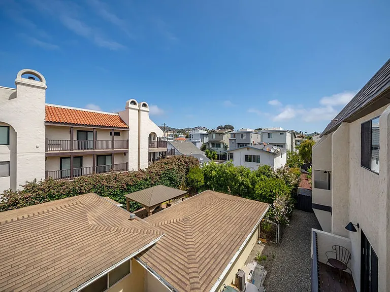 241 Ocean View Ave — Photo 26