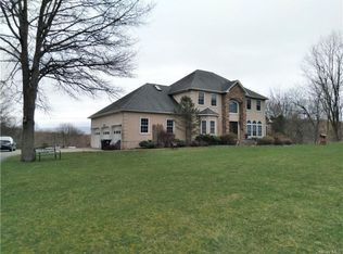 2 Blossom Ct, Blooming Grove, NY 10914