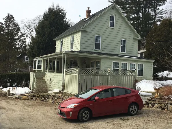 19 Town Landing Rd, Falmouth, ME 04105