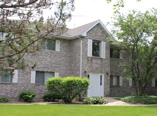 350 Loyola Dr APT B, Elgin, IL 60123